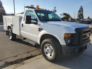 2009 Ford F-350 with VIN 1FDSF35Y09EA28559, listed as a Copart auction lot 46717995 with 235,706 mi miles and Clean title. Bid and sale history available at DreamBid. Image 1.