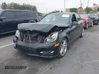 2014 Mercedes-Benz C 250 Sport с VIN WDDGF4HB8EA940242, выставлен на аукционе IAAI как лот 42661812 с пробегом 167 902 миль миль и . История ставок и продаж доступна на DreamBid. Изображение 17.
