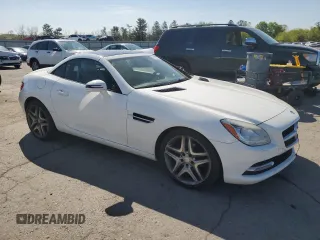 2014 Mercedes-Benz SLK 250 with VIN WDDPK4HA1EF081565, listed as a Copart auction lot 54008025 with 87,808 mi miles and Salvage title. Bid and sale history available at DreamBid. Image 4.