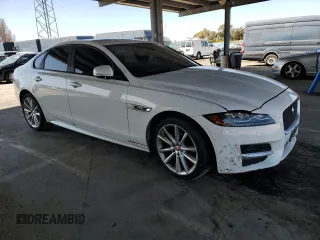 2016 Jaguar XF 35t R-Sport with VIN SAJBF4BVXGCY09880, listed as a Copart auction lot 50102155 with 101,386 mi miles and Clean Title. Bid and sale history available at carsss.com. Image 4.