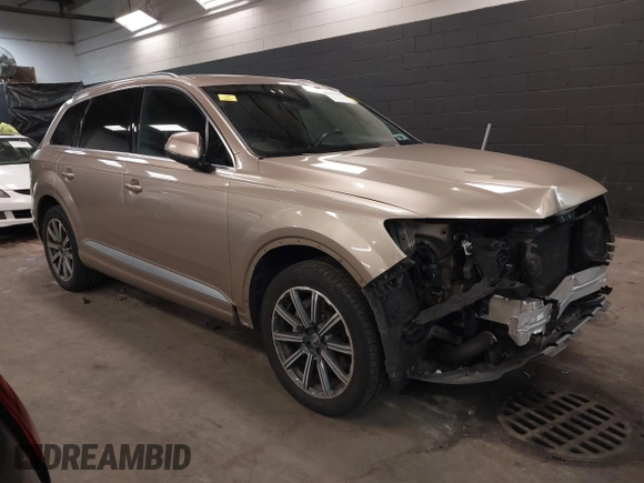 2018 Audi Q7 Premium Plus with VIN WA1LHAF74JD008557, listed as a IAAI auction lot 41673649 with 81,262 mi miles. Bid and sale history available at carsss.com. Image 1.