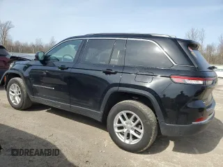 2024 Jeep Grand Cherokee Altitude X z VIN 1C4RJHAG1RC194161, wystawiony jako Copart lot #49247525 z przebiegiem 7509 mil mil oraz Szkody całkowita. Historia ofert i sprzedaży dostępna na DreamBid. Obrazek 2.