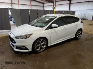 2017 Ford Focus ST with VIN 1FADP3L9XHL273004, listed as a Copart auction lot 46921955 with 103,619 mi miles and Clean Title. Bid and sale history available at carsss.com. Image 1.