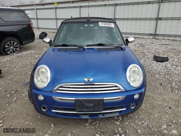 2006 MINI Cooper Convertible with VIN WMWRF33586TG15465, listed as a Copart auction lot 47080985 with 146,155 mi miles and Clean Title. Bid and sale history available at carsss.com. Image 5.