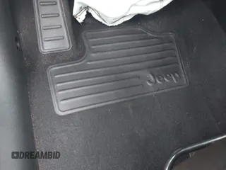 2018 Jeep Renegade Latitude z VIN ZACCJABB5JPJ62214, wystawiony jako IAAI lot #42187121 z przebiegiem 205 309 mil mil oraz . Historia ofert i sprzedaży dostępna na DreamBid. Obrazek 16.