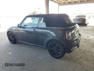 2013 MINI Convertible S z VIN WMWZP3C56DT705270, wystawiony jako Copart lot #62717625 z przebiegiem 85 388 mil mil oraz Czysty tytuł • Clean title. Historia ofert i sprzedaży dostępna na DreamBid. Obrazek 2.