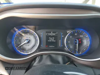 2020 Chrysler Voyager LXi z VIN 2C4RC1DG3LR195842, wystawiony jako Copart lot #52044885 z przebiegiem 114 370 mil mil oraz Szkoda całkowita • Salvage title. Historia ofert i sprzedaży dostępna na DreamBid. Obrazek 9.