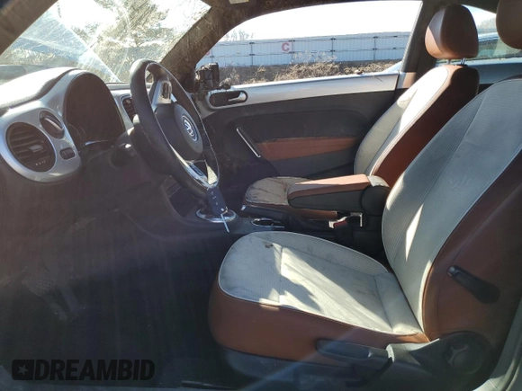 2015 Volkswagen Beetle Fleet Edition with VIN 3VWF17AT0FM600559, listed as a Copart auction lot 49441495 with 117,933 mi miles and Clean Title. Bid and sale history available at DreamBid. Image 7.