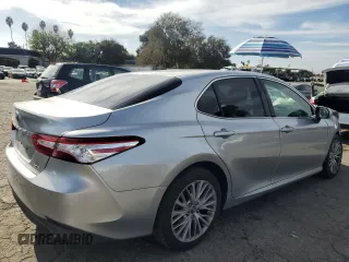 2018 Toyota Camry LE with VIN 4T1B11HK4JU062623, listed as a Copart auction lot 84542804 with 87,281 mi miles and Clean title. Bid and sale history available at DreamBid. Image 3.