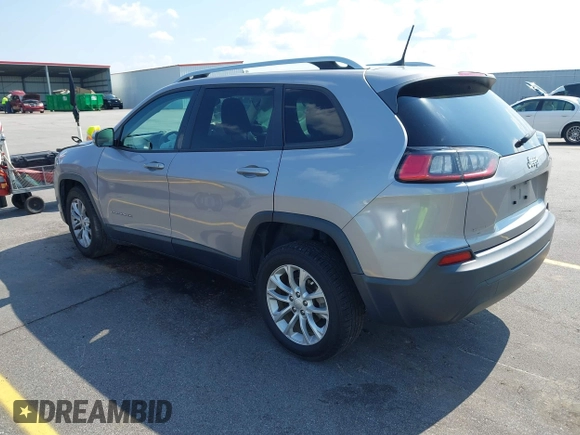2020 Jeep Cherokee Latitude z VIN 1C4PJLCB3LD615147, wystawiony jako IAAI lot #42569825 z przebiegiem 128 952 mil mil oraz . Historia ofert i sprzedaży dostępna na DreamBid. Obrazek 3.