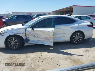 2019 Lexus ES 350 with VIN 58ABZ1B10KU004138, listed as a IAAI auction lot 41859979 with 52,971 mi miles and . Bid and sale history available at DreamBid. Image 6.