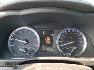 2018 Toyota Highlander SE z VIN 5TDJZRFH4JS551509, wystawiony jako Copart lot #56700765 z przebiegiem 133 320 mil mil oraz Szkoda całkowita • Salvage title. Historia ofert i sprzedaży dostępna na DreamBid. Obrazek 9.