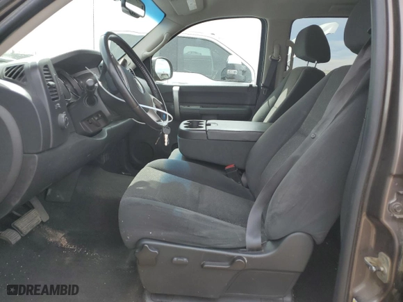 2007 Chevrolet Silverado 1500 LTZ with VIN 2GCEK13M871683018, listed as a Copart auction lot 48894445 with 133,708 mi miles and Salvage Title. Bid and sale history available at carsss.com. Image 7.