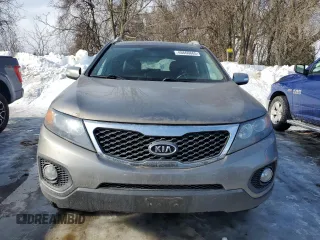 2012 Kia Sorento EX with VIN 5XYKUDA28CG270502, listed as a Copart auction lot 46666665 with 171,316 mi miles and Clean Title. Bid and sale history available at carsss.com. Image 5.