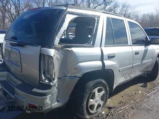 2006 Chevrolet TrailBlazer with VIN 1GNDT13S162124181, listed as a IAAI auction lot 41606926 with 200,785 mi miles and . Bid and sale history available at DreamBid. Image 18.