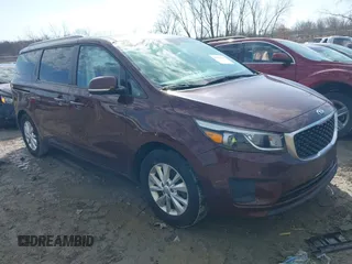 2017 Kia Sedona LX with VIN KNDMB5C19H6284704, listed as a IAAI auction lot 41756190 with 101,488 mi miles. Bid and sale history available at carsss.com. Image 1.