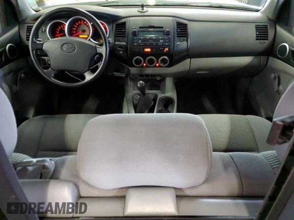 2010 Toyota Tacoma z VIN 5TEPX4ENXAZ672722, wystawiony jako Copart lot #58229425 z przebiegiem 132 308 mil mil oraz Czysty tytuł • Clean title. Historia ofert i sprzedaży dostępna na DreamBid. Obrazek 8.