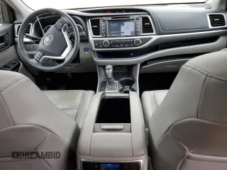 2019 Toyota Highlander Hybrid Limited with VIN 5TDDGRFHXKS075626, listed as a Copart auction lot 46043425 with 47,137 mi miles and Clean title. Bid and sale history available at DreamBid. Image 8.