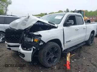 2022 Ram 1500 Big Horn с VIN 1C6SRFBT4NN445190, выставлен на аукционе IAAI как лот 42182639 с пробегом 16 802 миль миль и . История ставок и продаж доступна на DreamBid. Изображение 17.