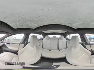 2016 Tesla Model S 90D z VIN 5YJSA1E47GF129744, wystawiony jako Copart lot #47797395 z przebiegiem 87 678 mil mil oraz Szkoda całkowita • Salvage title. Historia ofert i sprzedaży dostępna na DreamBid. Obrazek 12.