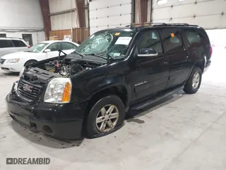 2013 GMC Yukon XL SLT with VIN 1GKS2KE70DR296356, listed as a IAAI auction lot 41986948 with 274,445 mi miles. Bid and sale history available at carsss.com. Image 2.