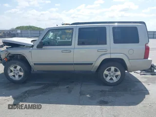 2007 Jeep Commander Sport с VIN 1J8HG48P37C560006, выставлен на аукционе IAAI как лот 42558974 с пробегом 223 413 миль миль и . История ставок и продаж доступна на DreamBid. Изображение 14.