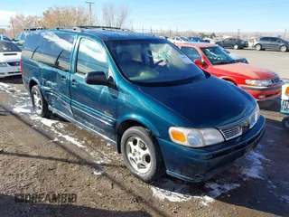 2001 Oldsmobile Silhouette Premiere Edition z VIN 1GHDX13E81D179354, wystawiony jako IAAI lot #41209988 z przebiegiem 250 361 mil mil oraz . Historia ofert i sprzedaży dostępna na DreamBid. Obrazek 1.