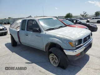 1993 Toyota Pickup DLX z VIN 4TAVN13D3PZ113874, wystawiony jako Copart lot #65384333 z przebiegiem 225 463 mil mil oraz Szkoda całkowita • Salvage title. Historia ofert i sprzedaży dostępna na DreamBid. Obrazek 4.