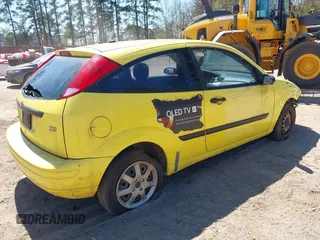 2004 Ford Focus ZX3 with VIN 3FAFP31304R109909, listed as a IAAI auction lot 41847840 with 111,341 mi miles and . Bid and sale history available at carsss.com. Image 4.
