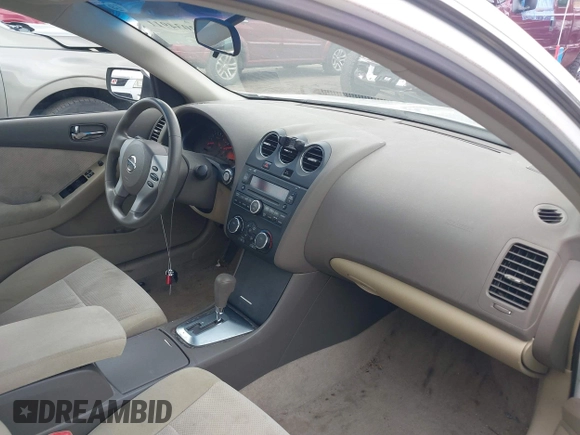2008 Nissan Altima 2.5 SL with VIN 1N4AL21E28N551231, listed as a IAAI auction lot 42034911 with 139,853 mi miles. Bid and sale history available at carsss.com. Image 5.