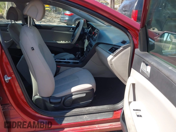 2016 Hyundai Sonata 2.4L with VIN 5NPE24AF6GH411832, listed as a IAAI auction lot 41918113 with 195,783 mi miles and . Bid and sale history available at DreamBid. Image 5.
