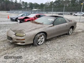 2002 Chevrolet Camaro z VIN 2G1FP22K822167586, wystawiony jako Copart lot #44411165 z przebiegiem Nie podano mil oraz Czysty tytuł • Clean title. Historia ofert i sprzedaży dostępna na DreamBid. Obrazek 1.