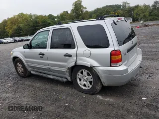 2007 Ford Escape XLT with VIN 1FMYU03117KC03534, listed as a Copart auction lot 72910934 with 107,484 mi miles and Salvage Title. Bid and sale history available at carsss.com. Image 2.