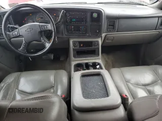 2006 Chevrolet Suburban LS with VIN 1GNFK16Z06J103204, listed as a Copart auction lot 83678584 with 207,678 mi miles and Salvage Title. Bid and sale history available at carsss.com. Image 8.
