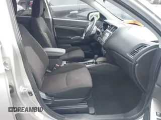2018 Mitsubishi Outlander ES z VIN JA4AP3AU3JU004874, wystawiony jako IAAI lot #42506653 z przebiegiem 67 052 mil mil oraz . Historia ofert i sprzedaży dostępna na DreamBid. Obrazek 5.