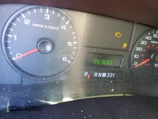 2006 Ford F-250 XL z VIN 1FTSW21566EC07047, wystawiony jako Copart lot #48934655 z przebiegiem 207 693 mil mil oraz Szkoda całkowita • Salvage title. Historia ofert i sprzedaży dostępna na DreamBid. Obrazek 9.