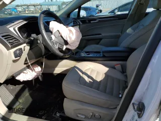 2019 Ford Fusion Hybrid SEL with VIN 3FA6P0MU6KR235742, listed as a Copart auction lot 46044323 with 61,172 mi miles. Bid and sale history available at carsss.com. Image 7.