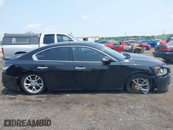 2014 Nissan Maxima SV z VIN 1N4AA5AP7EC913876, wystawiony jako IAAI lot #42487703 z przebiegiem 165 451 mil mil oraz . Historia ofert i sprzedaży dostępna na DreamBid. Obrazek 13.