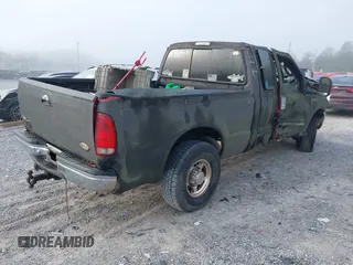 2003 Ford F-250 XL с VIN 1FTNX21P93EC92473, выставлен на аукционе IAAI как лот 41801195 с пробегом Не указан миль и . История ставок и продаж доступна на DreamBid. Изображение 4.