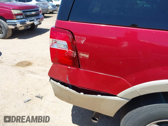 2007 Ford Expedition Eddie Bauer с VIN 1FMFU18577LA46949, выставлен на аукционе IAAI как лот 42408110 с пробегом 233 516 миль миль и . История ставок и продаж доступна на DreamBid. Изображение 12.