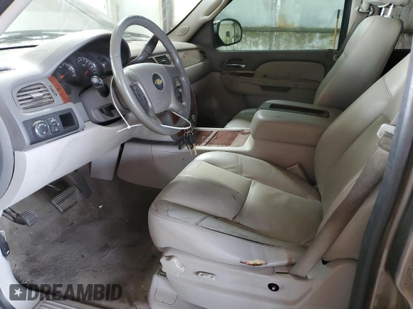 2014 Chevrolet Tahoe LT with VIN 1GNSCBE06ER245772, listed as a Copart auction lot 53747375 with 221,139 mi miles and Salvage title. Bid and sale history available at DreamBid. Image 7.