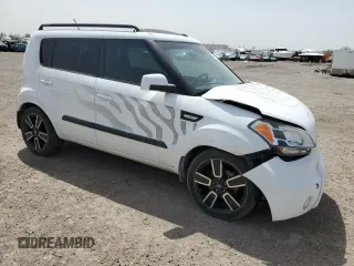 2011 Kia Soul + with VIN KNDJT2A20B7276647, listed as a Copart auction lot 47981225 with 84,638 mi miles and Salvage Title. Bid and sale history available at carsss.com. Image 4.