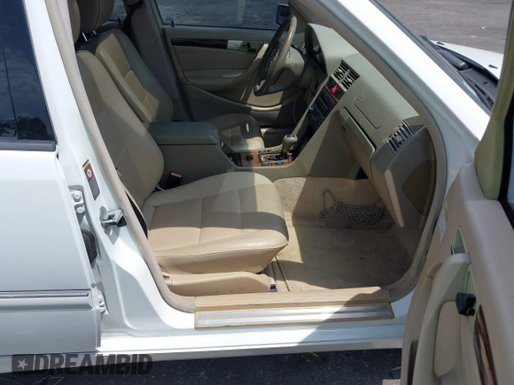 2000 Mercedes-Benz C 230/260/280/320 with VIN WDBHA29G7YA821337, listed as a IAAI auction lot 42210808 with 148,903 mi miles and . Bid and sale history available at carsss.com. Image 5.