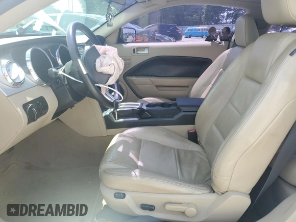 2009 Ford Mustang with VIN 1ZVHT80N095112394, listed as a Copart auction lot 60532675 with 84,856 mi miles and Salvage title. Bid and sale history available at DreamBid. Image 7.