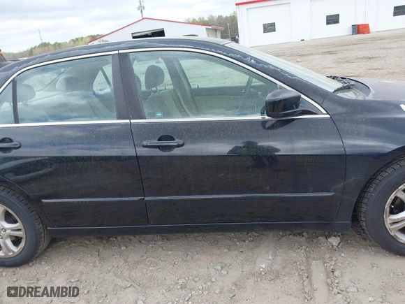 2006 Honda Accord Sdn LX SE with VIN 1HGCM56306A042513, listed as a IAAI auction lot 41926320 with 214,684 mi miles. Bid and sale history available at carsss.com. Image 13.