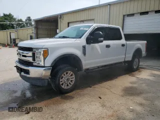 2017 Ford F-250 Lariat z VIN 1FT7W2B67HED27620, wystawiony jako Copart lot #59716645 z przebiegiem 91 132 mil mil oraz Czysty tytuł • Clean title. Historia ofert i sprzedaży dostępna na DreamBid. Obrazek 1.