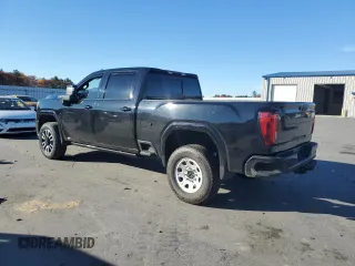 2022 GMC Sierra 1500 with VIN ME7702, listed as a Copart auction lot 77133414 with 40,336 mi miles and Salvage Title. Bid and sale history available at DreamBid. Image 2.