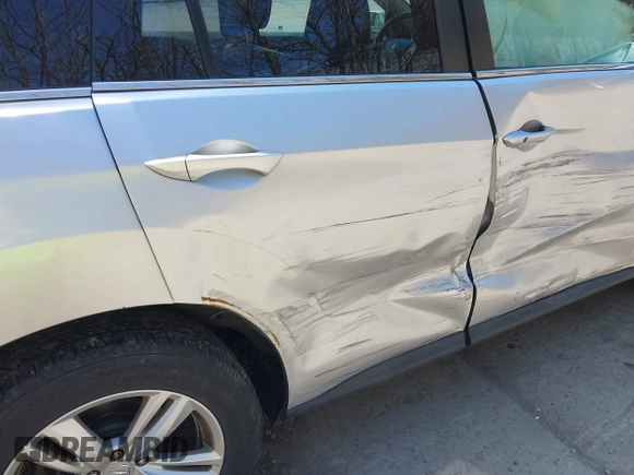 2014 Acura RDX Technology with VIN 5J8TB4H56EL002194, listed as a IAAI auction lot 42096037 with 209,439 mi miles and . Bid and sale history available at DreamBid. Image 6.