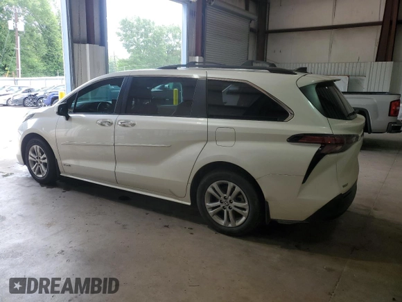 2021 Toyota Sienna XLE with VIN 5TDYRKEC0MS041223, listed as a Copart auction lot 55113465 with 97,670 mi miles and Clean Title. Bid and sale history available at DreamBid. Image 2.