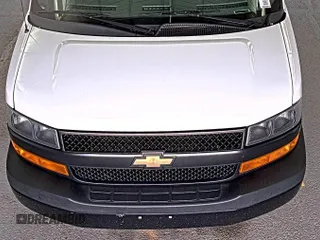 2021 Chevrolet Express Cargo z VIN 1GCWGAFP5M1201537, wystawiony jako IAAI lot #42642579 z przebiegiem 96 732 mil mil oraz . Historia ofert i sprzedaży dostępna na DreamBid. Obrazek 41.